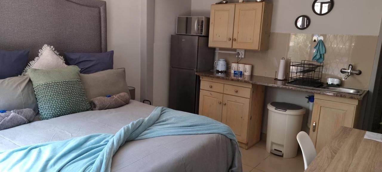 Atterbury Self Catering Studios Pretoria-Noord Extérieur photo