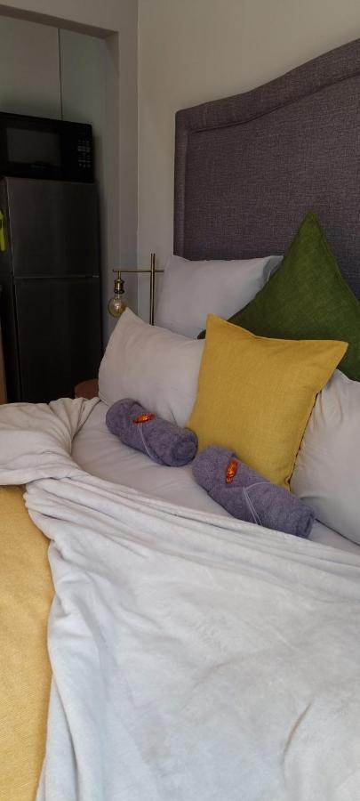 Atterbury Self Catering Studios Pretoria-Noord Extérieur photo