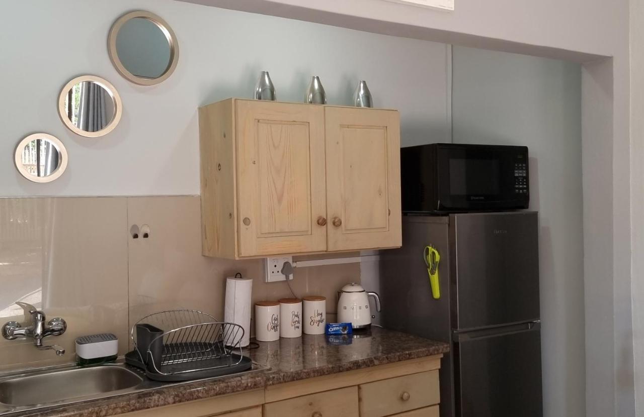Atterbury Self Catering Studios Pretoria-Noord Extérieur photo