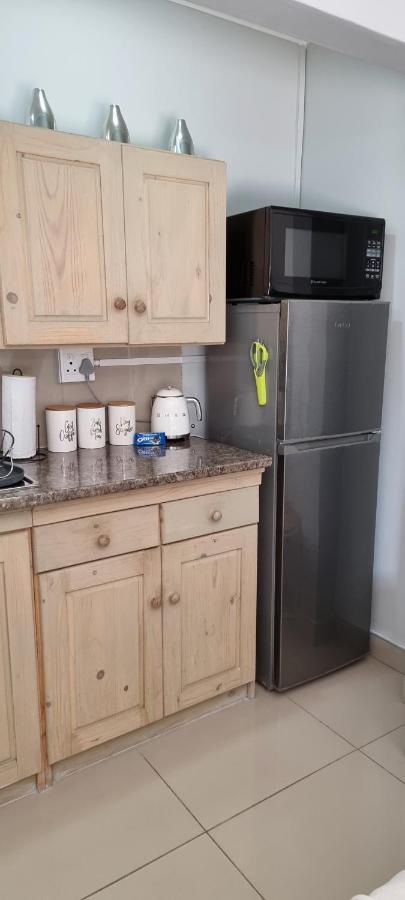 Atterbury Self Catering Studios Pretoria-Noord Extérieur photo