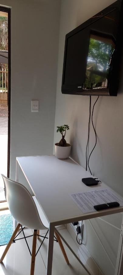 Atterbury Self Catering Studios Pretoria-Noord Extérieur photo