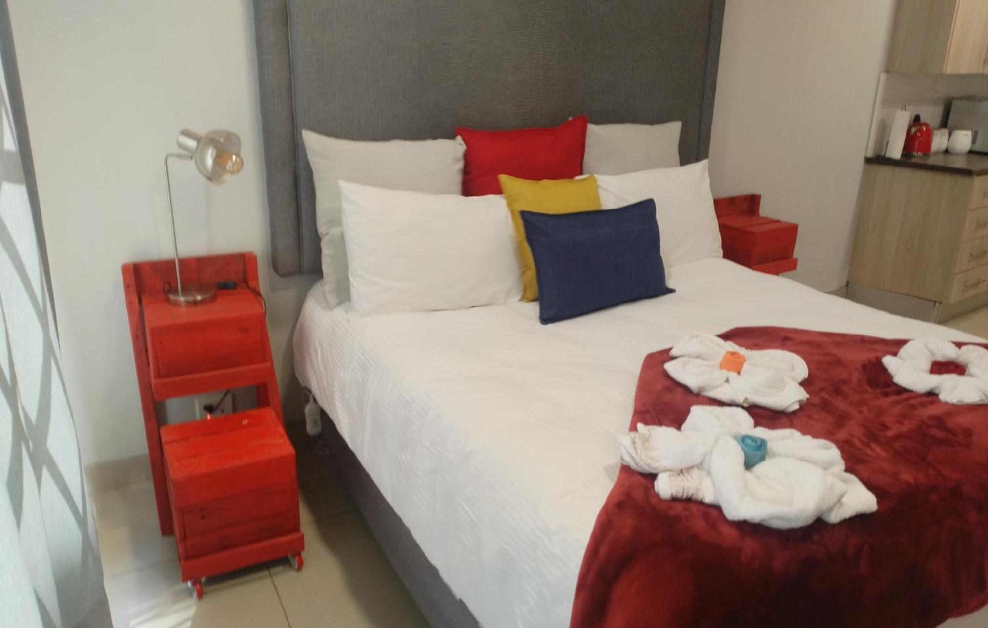 Atterbury Self Catering Studios Pretoria-Noord Extérieur photo